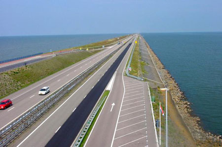 afsluitdijk