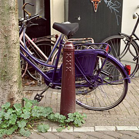 amsMertjeMaroonBike